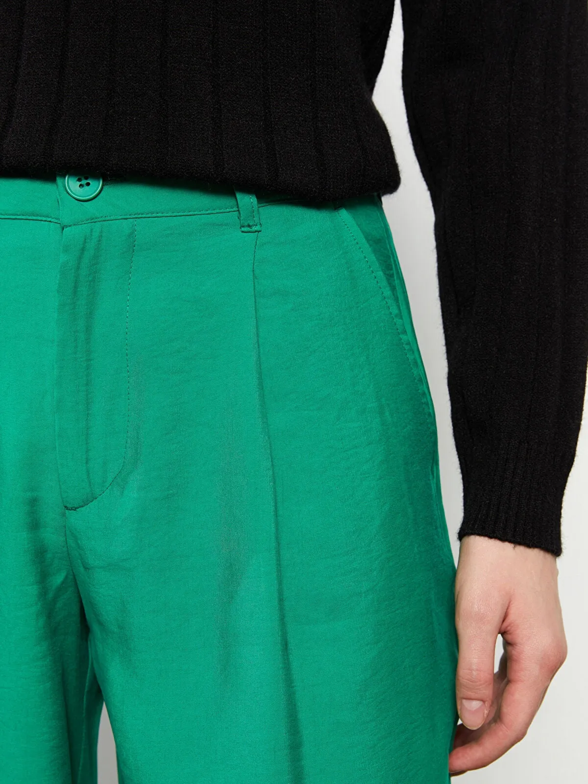 Comfortable Fit Straight Women Trousers