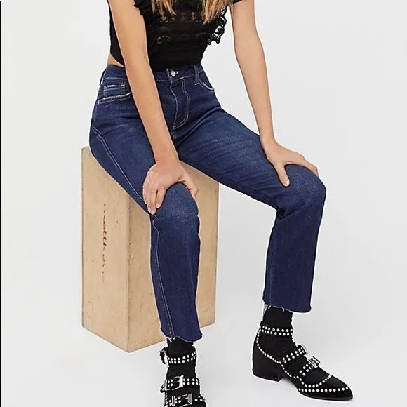Free People Clean Girlfriend High Rise Cropped Jeans Dark Wash Size 24