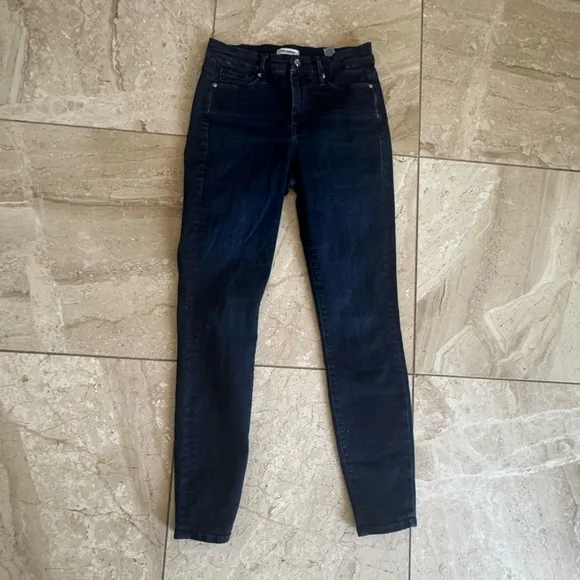 Good American Women's Good Legs Jeans size 28 / 6 dark blue no flaws