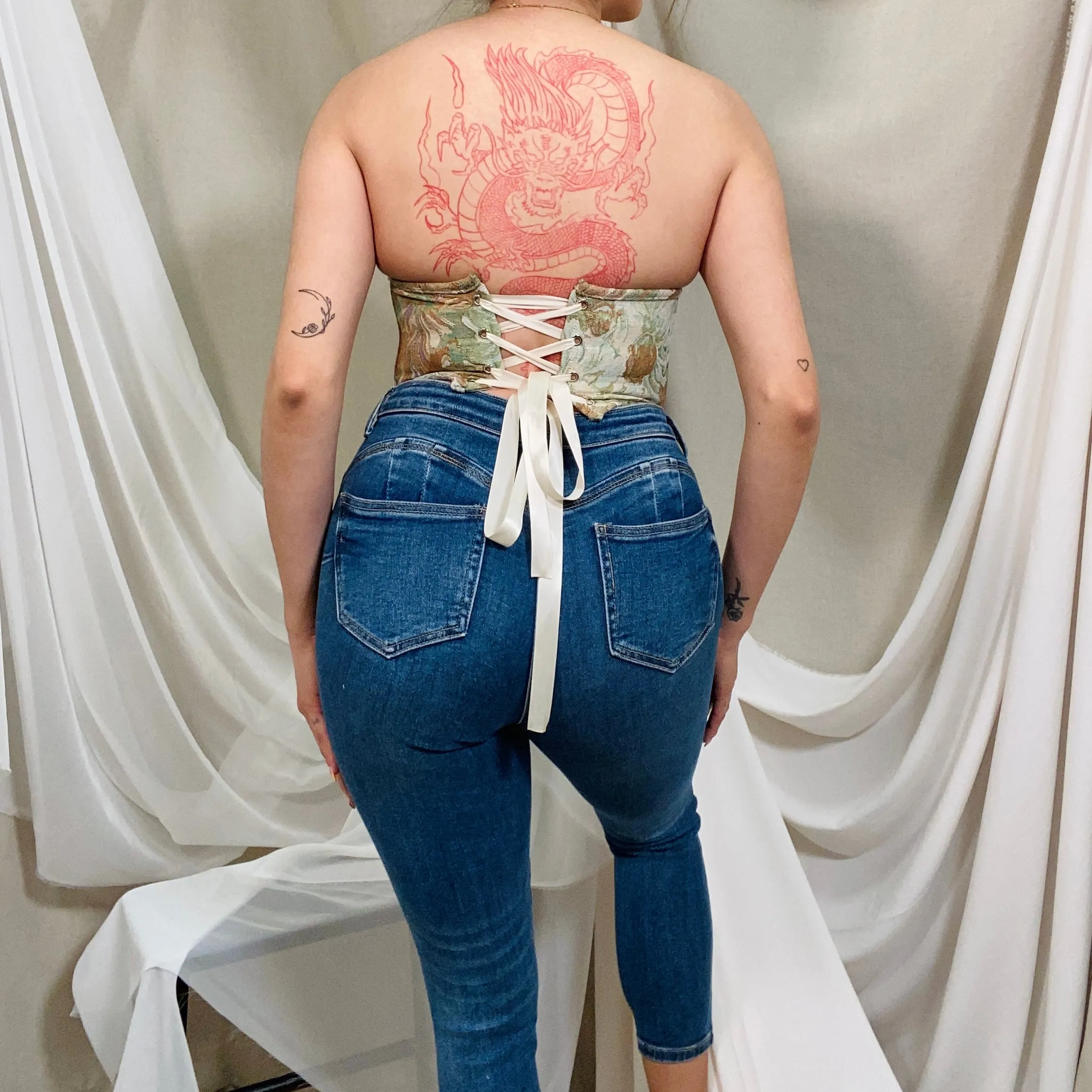 Julieta High Rise Jeans (Med)