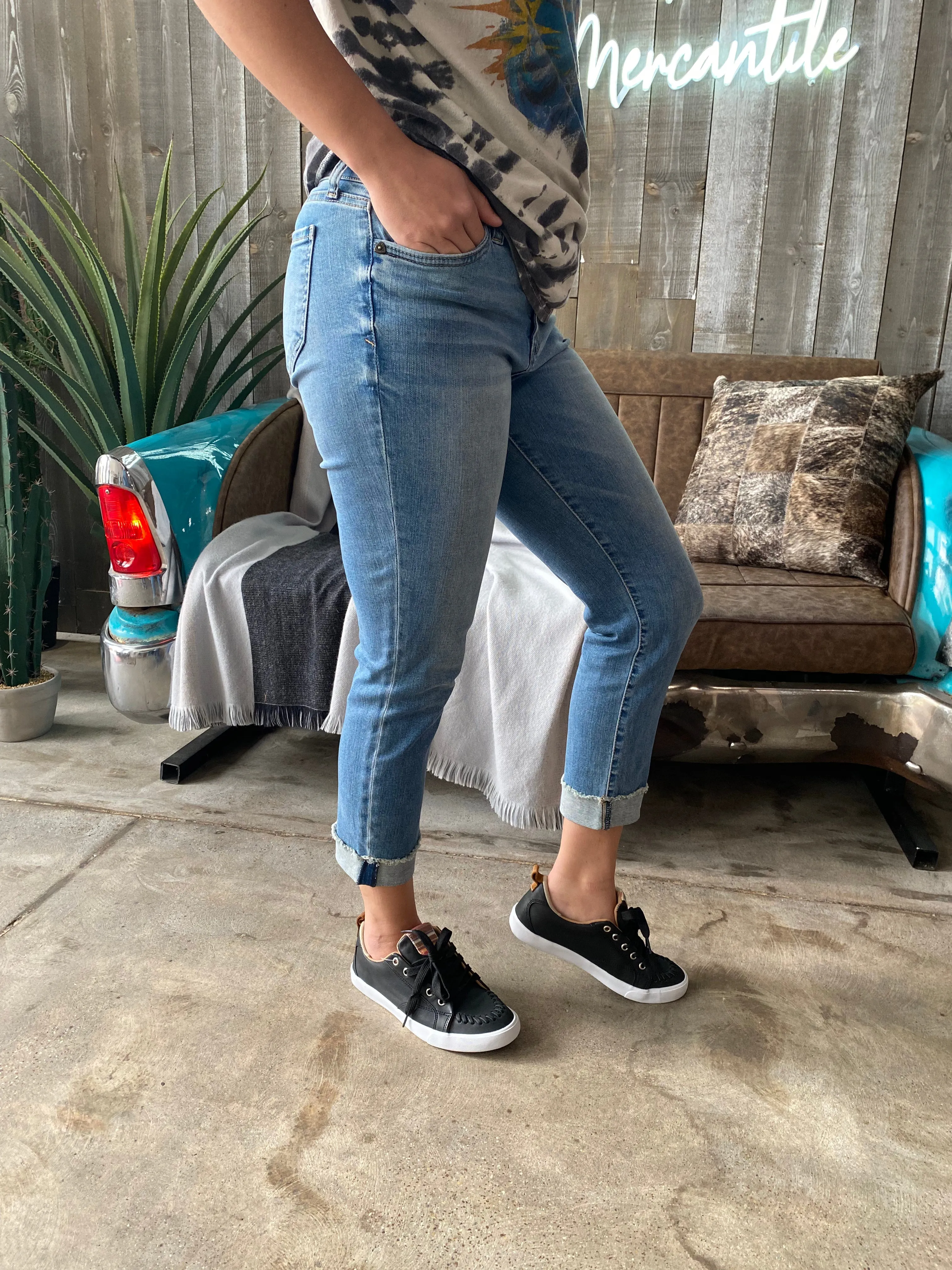 Kut From the Kloth Abigail Cropped Straight Leg Jeans