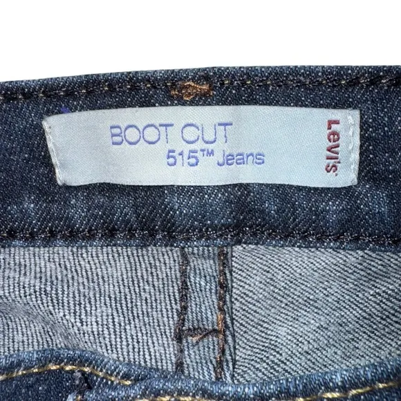 Levi Women’s Dk Blue Jeans SZ 32X33 Wide Leg Mid-Rise 100% Cotton Fancy Pockets