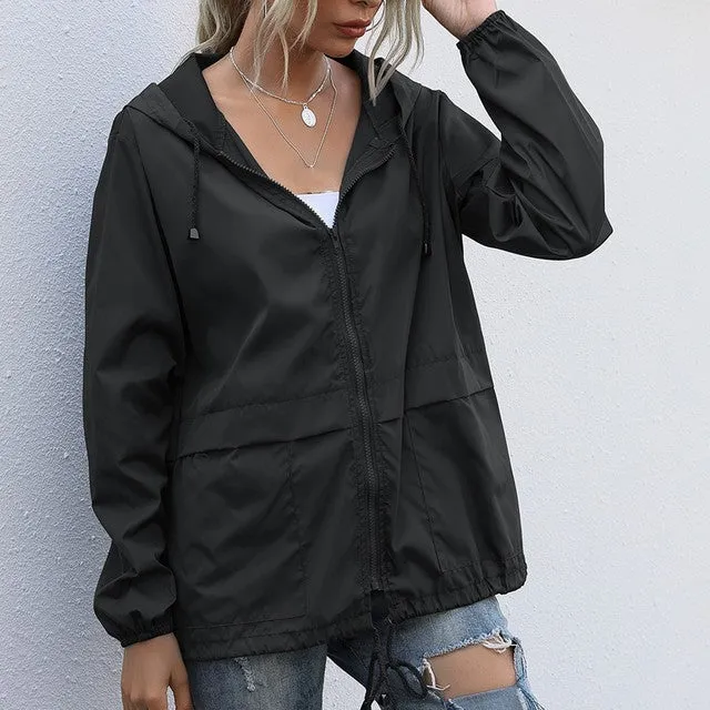 Lightweight Hooded Jacket for Casual Outings