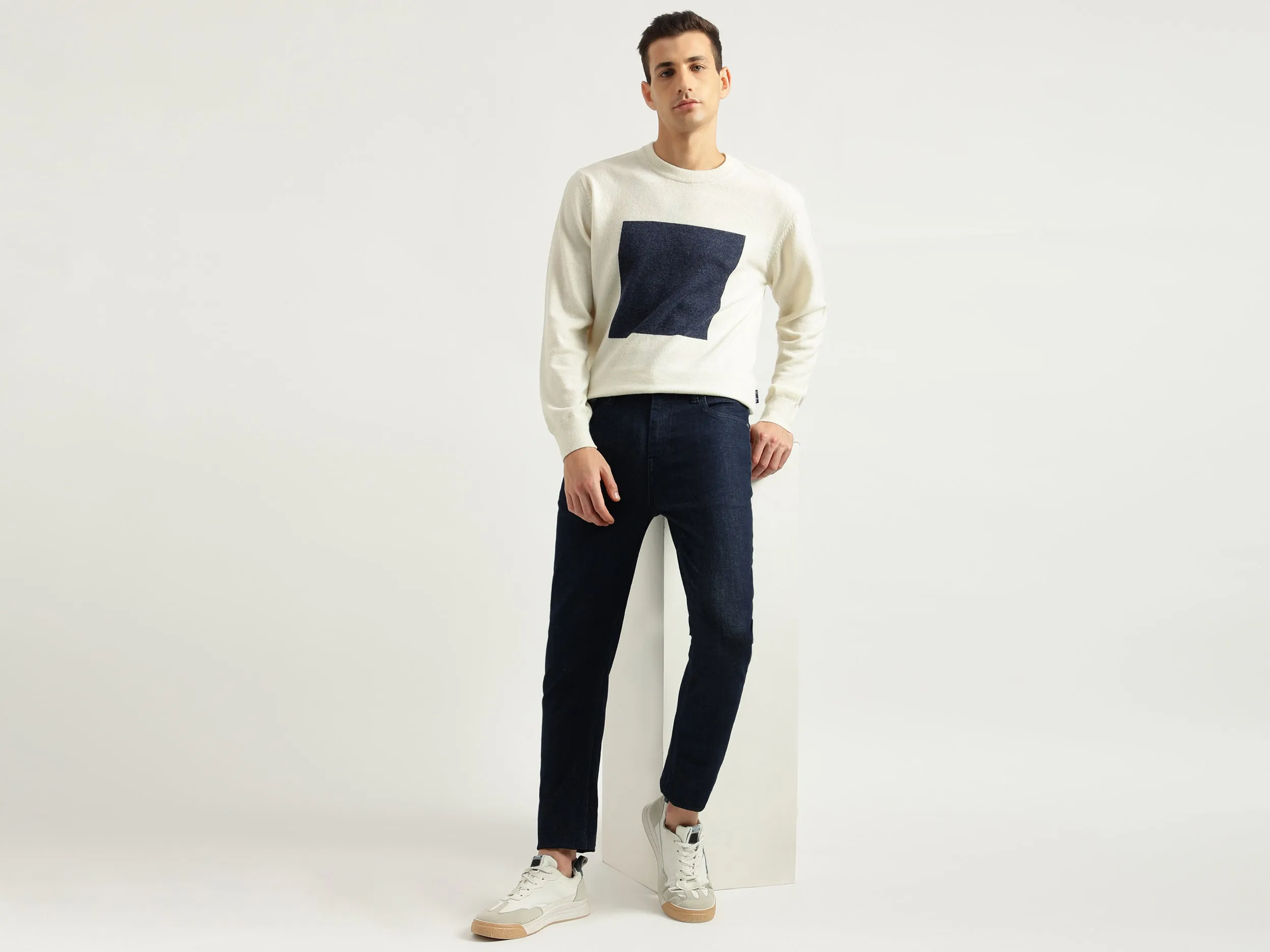 Men's Solid Carrot Fit Jeans