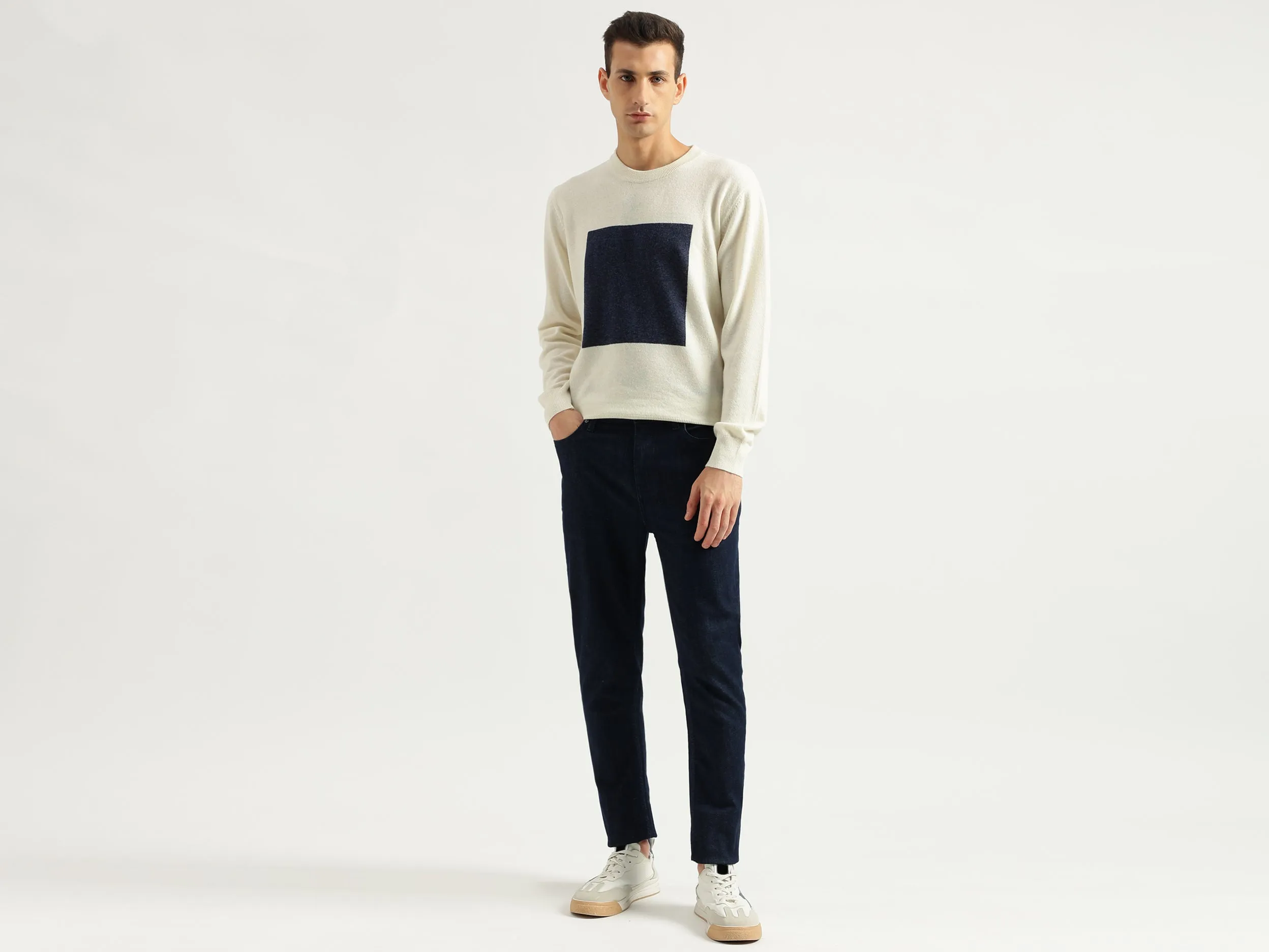 Men's Solid Carrot Fit Jeans