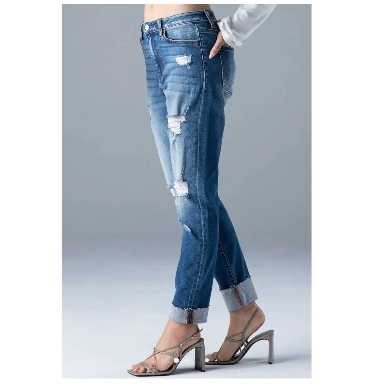 Mira Distressed Jeans