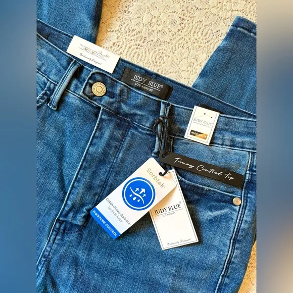NWT 7/28 Judy Blue Tummy Control Jeans
