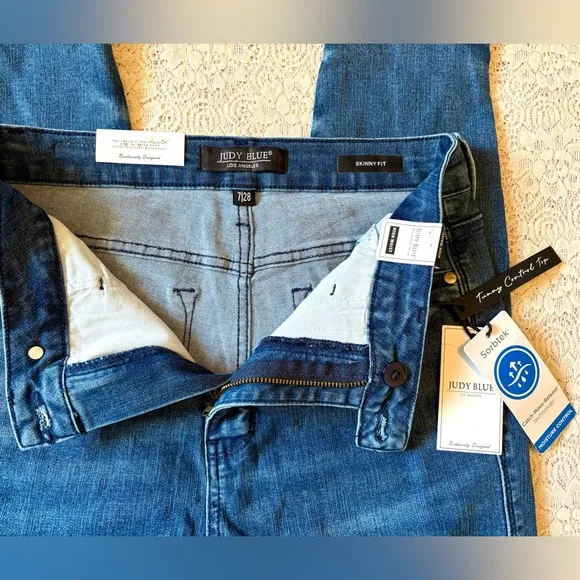 NWT 7/28 Judy Blue Tummy Control Jeans