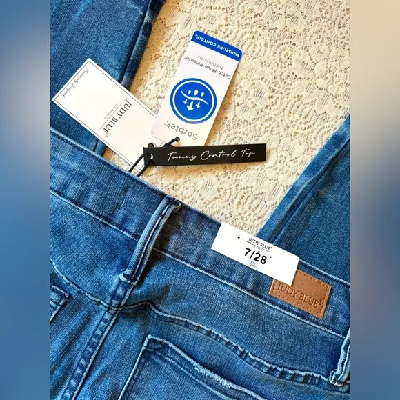 NWT 7/28 Judy Blue Tummy Control Jeans