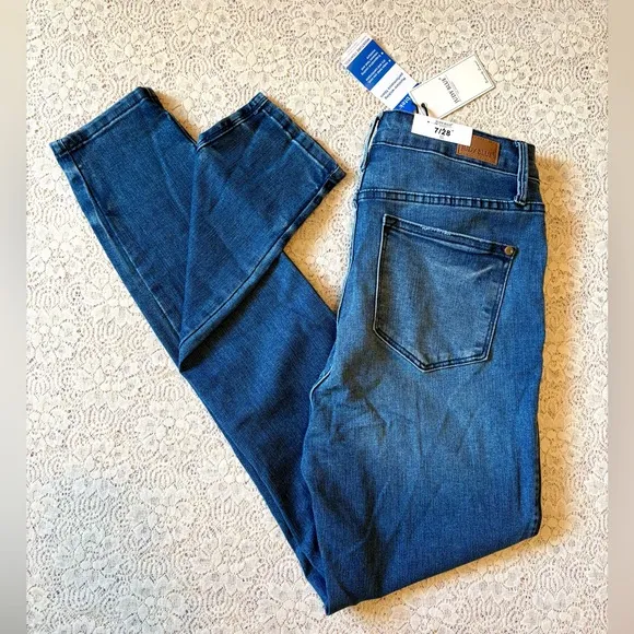 NWT 7/28 Judy Blue Tummy Control Jeans