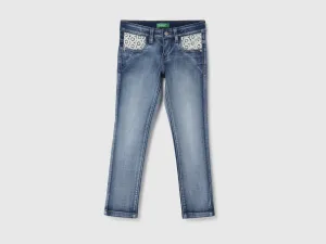 Solid Pattern Slim Fit Jeans