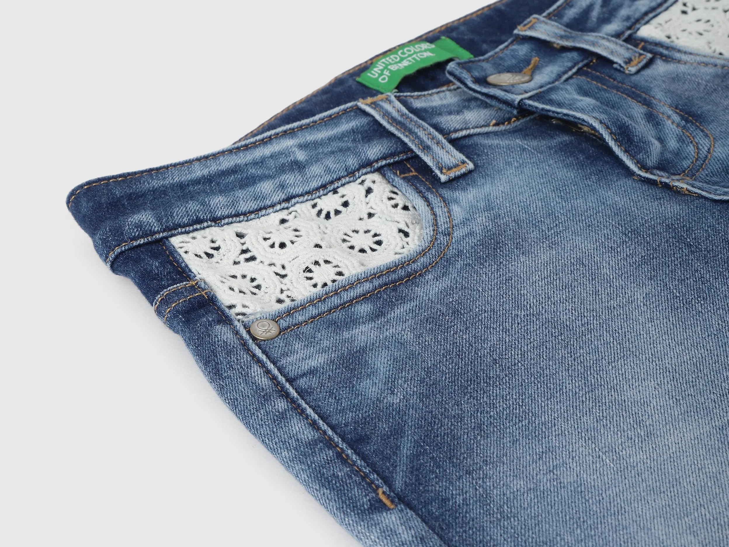 Solid Pattern Slim Fit Jeans