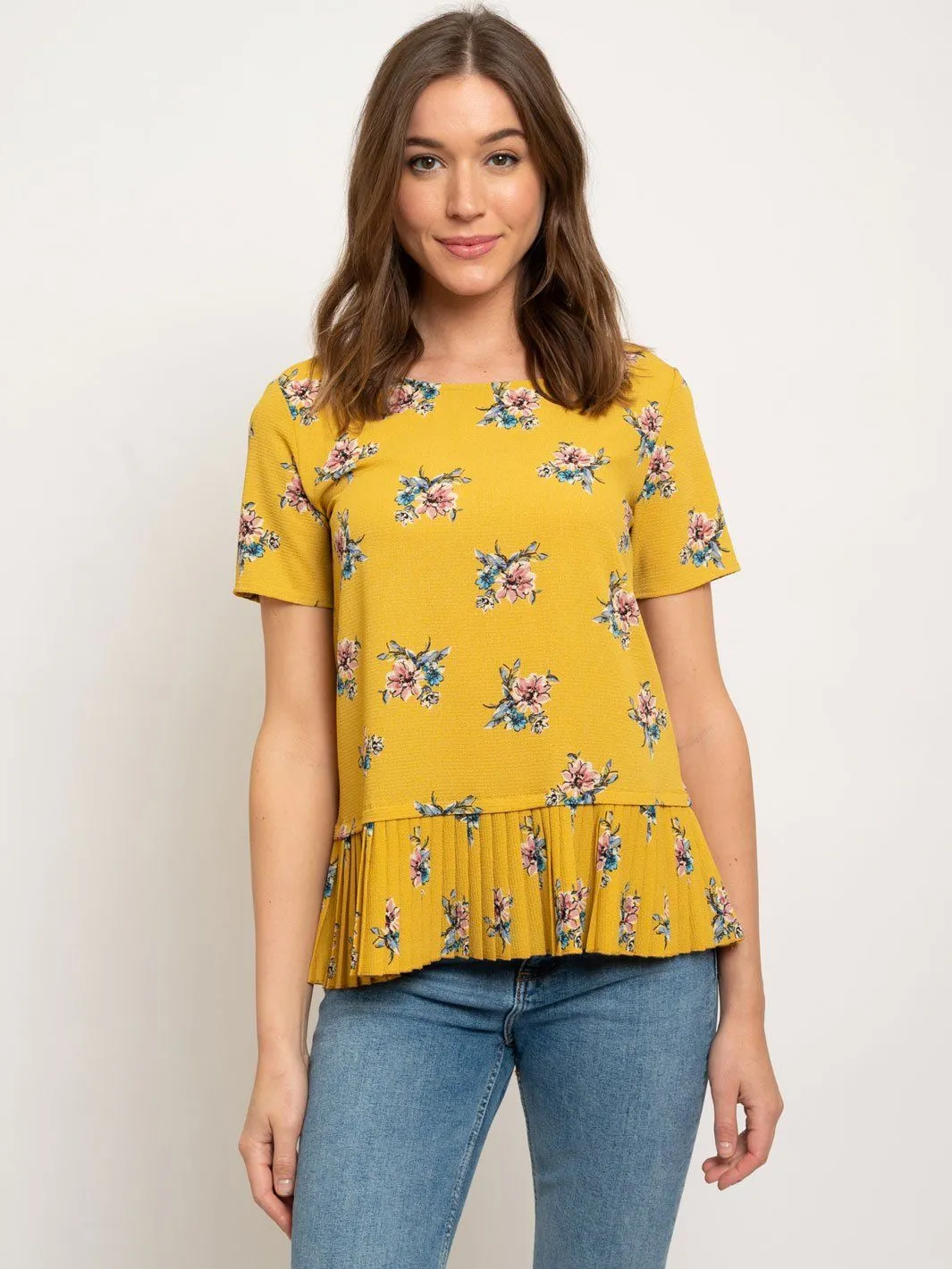 WOMAN'S FLORAL RUFFLE TOP