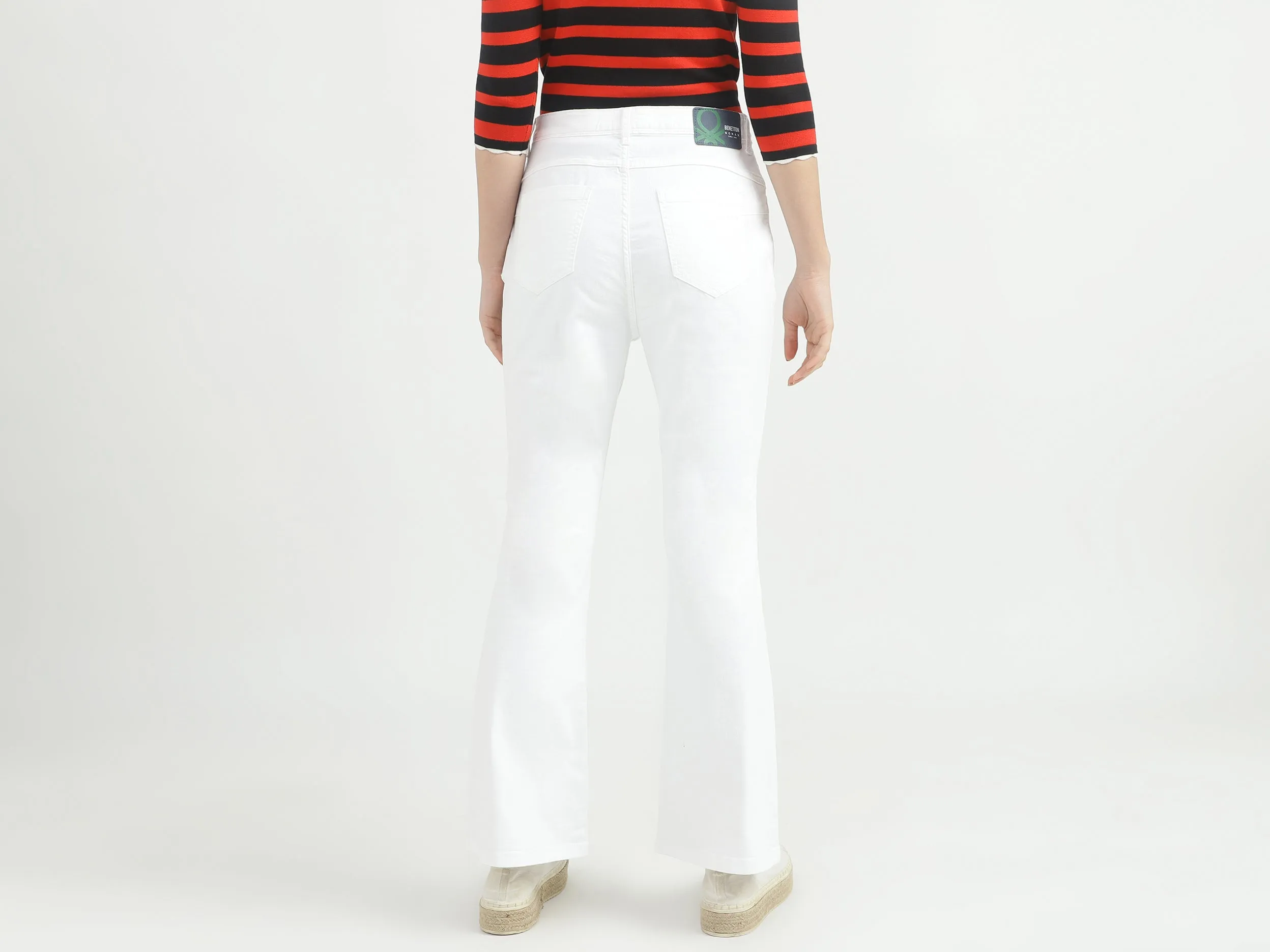 Women Solid Flared Leg Jeans
