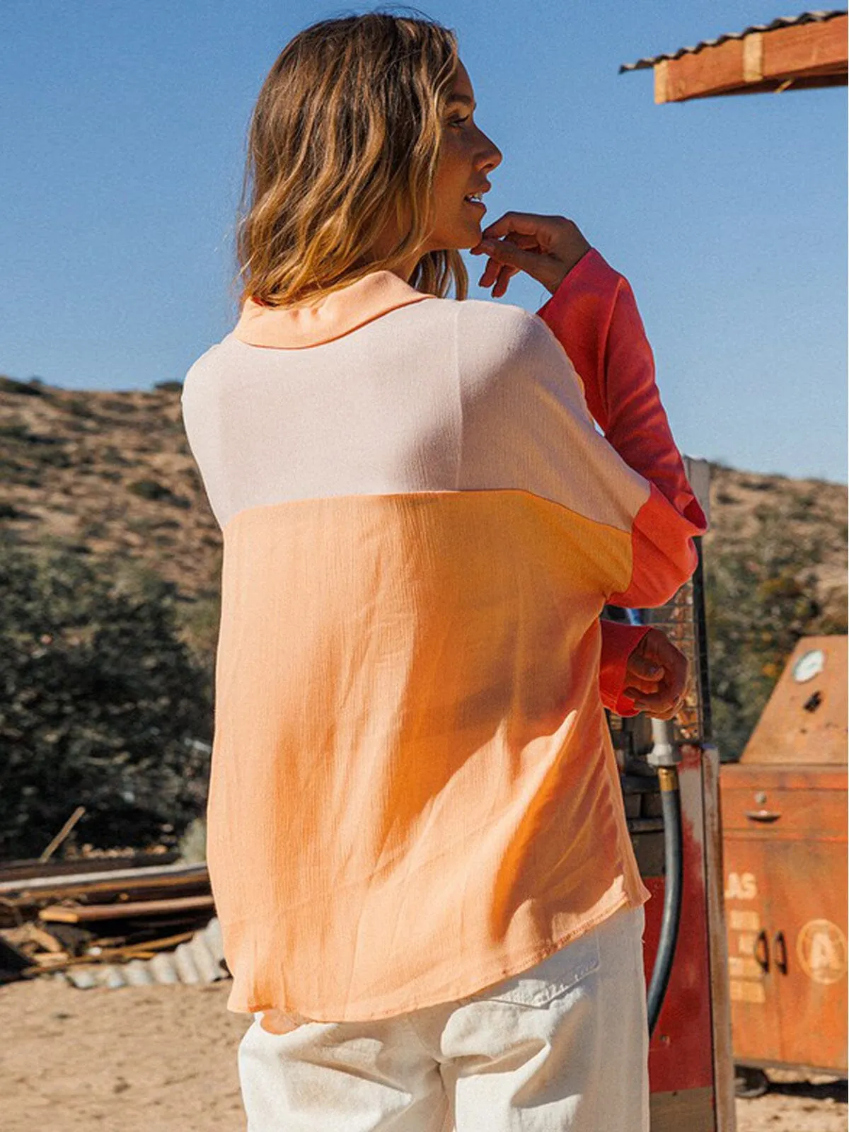 WOMEN'S LONG SLEEVE COLORBLOCK BUTTON UP TOP