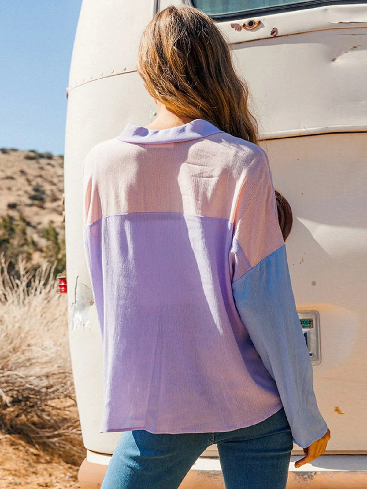 WOMEN'S LONG SLEEVE COLORBLOCK BUTTON UP TOP